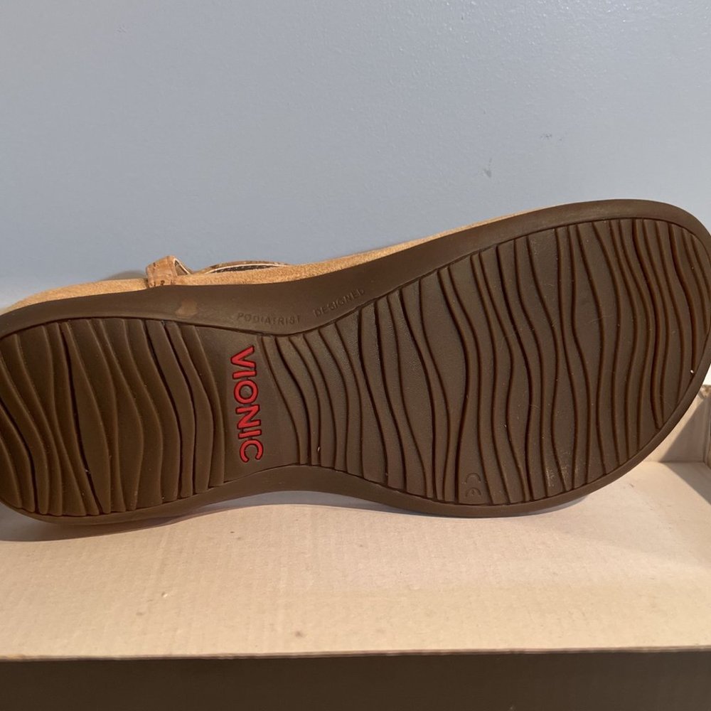 New Vionic “Rest Nala” Arch Support Thong Sandal Gold Studded - Picture 4 of 8